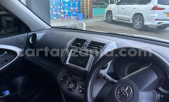Buy Used Toyota RAV4 White Car in Dar es Salaam in Dar es Salaam Buy Used Toyota RAV4 White Car in Dar es Salaam in Dar es Salaam