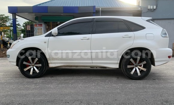 Buy Used Toyota Harrier White Car in Ilala in Dar es Salaam Buy Used Toyota Harrier White Car in Ilala in Dar es Salaam