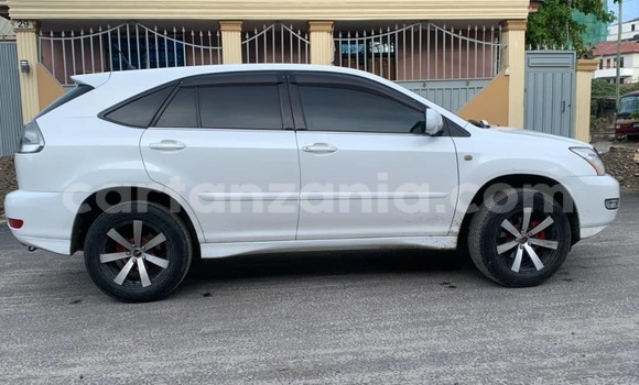 Buy Used Toyota Harrier White Car in Ilala in Dar es Salaam Buy Used Toyota Harrier White Car in Ilala in Dar es Salaam