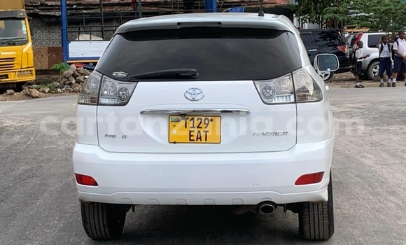 Buy Used Toyota Harrier White Car in Ilala in Dar es Salaam Buy Used Toyota Harrier White Car in Ilala in Dar es Salaam