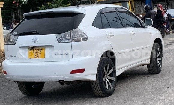 Buy Used Toyota Harrier White Car in Ilala in Dar es Salaam Buy Used Toyota Harrier White Car in Ilala in Dar es Salaam
