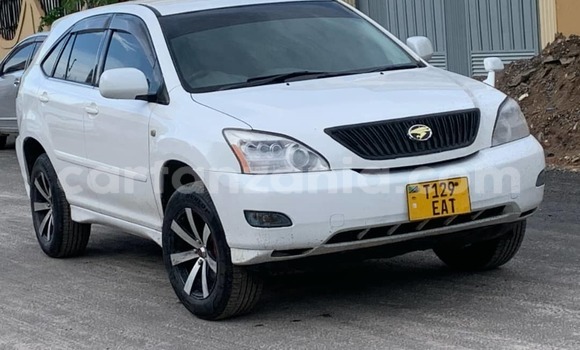 Buy Used Toyota Harrier White Car in Ilala in Dar es Salaam Buy Used Toyota Harrier White Car in Ilala in Dar es Salaam