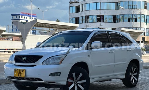 Nunua Ilio tumika Toyota Harrier Nyeupe Gari ndani ya Ilala nchini Dar es Salaam Nunua Ilio tumika Toyota Harrier Nyeupe Gari ndani ya Ilala nchini Dar es Salaam