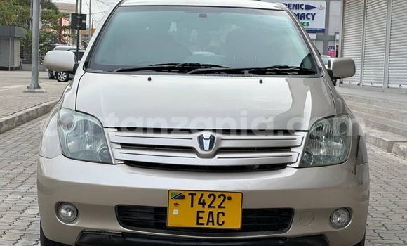 Buy Used Toyota IST Green Car in Dar es Salaam in Dar es Salaam Buy Used Toyota IST Green Car in Dar es Salaam in Dar es Salaam