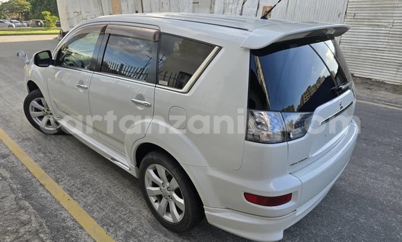 Buy Used Mitsubishi Outlander White Car in Dar es Salaam in Dar es Salaam Buy Used Mitsubishi Outlander White Car in Dar es Salaam in Dar es Salaam