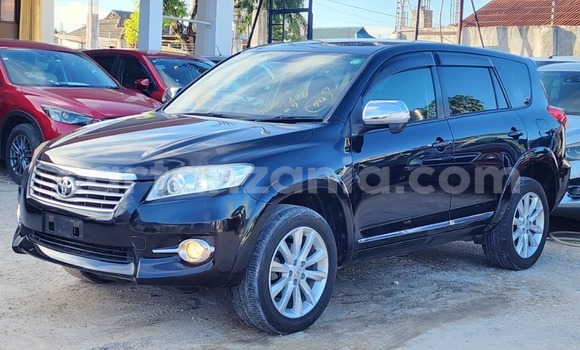 Nunua Ilio tumika Toyota Vanguard Nyeusi Gari ndani ya Dar es Salaam nchini Dar es Salaam
