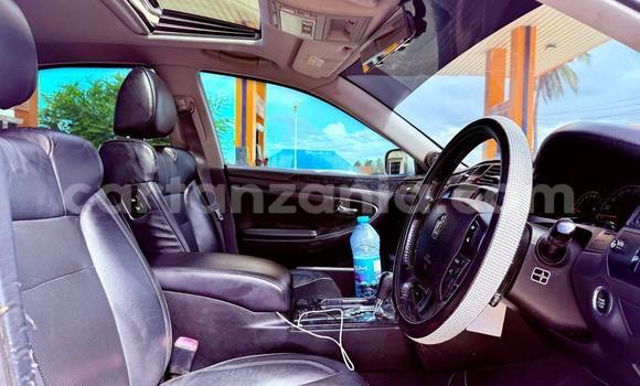 Buy Used Toyota Crown White Car in Dar es Salaam in Dar es Salaam Buy Used Toyota Crown White Car in Dar es Salaam in Dar es Salaam