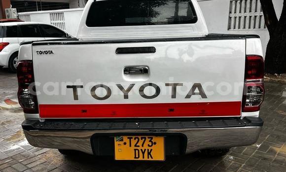 Buy Used Toyota Hilux White Car in Dar es Salaam in Dar es Salaam Buy Used Toyota Hilux White Car in Dar es Salaam in Dar es Salaam