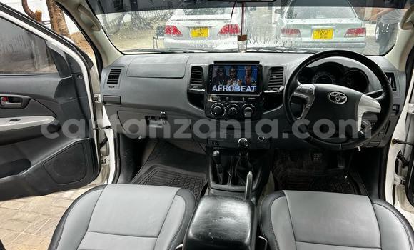 Buy Used Toyota Hilux White Car in Dar es Salaam in Dar es Salaam Buy Used Toyota Hilux White Car in Dar es Salaam in Dar es Salaam