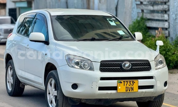 Buy Used Toyota RAV4 White Car in Dar es Salaam in Dar es Salaam Buy Used Toyota RAV4 White Car in Dar es Salaam in Dar es Salaam