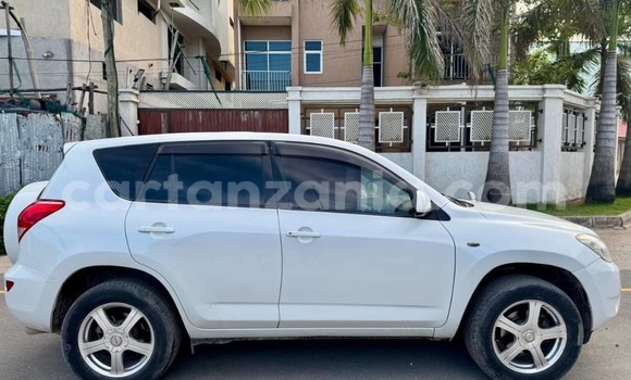Buy Used Toyota RAV4 White Car in Dar es Salaam in Dar es Salaam Buy Used Toyota RAV4 White Car in Dar es Salaam in Dar es Salaam