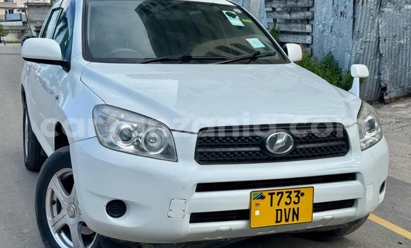 Buy Used Toyota RAV4 White Car in Dar es Salaam in Dar es Salaam Buy Used Toyota RAV4 White Car in Dar es Salaam in Dar es Salaam