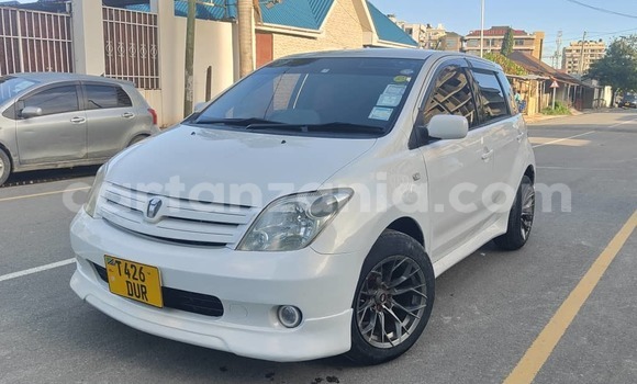Buy Used Toyota IST White Car in Dar es Salaam in Dar es Salaam Buy Used Toyota IST White Car in Dar es Salaam in Dar es Salaam