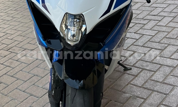 Buy Used Suzuki GSXR Blue Bike in Arusha in Arusha Buy Used Suzuki GSXR Blue Bike in Arusha in Arusha