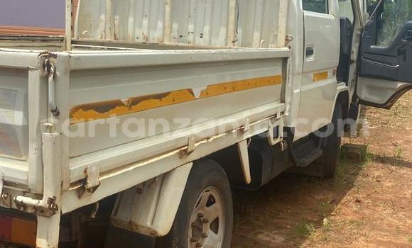 Nunua Ilio tumika Toyota Dyna Nyeupe Lori ndani ya Songea nchini Ruvuma Nunua Ilio tumika Toyota Dyna Nyeupe Lori ndani ya Songea nchini Ruvuma