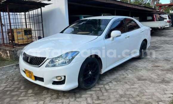 Nunua Ilio tumika Toyota Crown Nyingine Gari ndani ya Dar es Salaam nchini Dar es Salaam Nunua Ilio tumika Toyota Crown Nyingine Gari ndani ya Dar es Salaam nchini Dar es Salaam