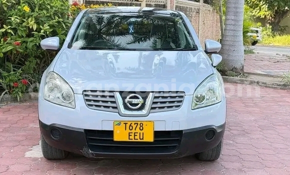 Buy Used Nissan Dualis White Car in Biharamulo in Kagera Buy Used Nissan Dualis White Car in Biharamulo in Kagera