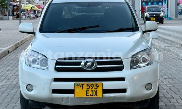 Buy Used Toyota RAV4 White Car in Dar es Salaam in Dar es Salaam Buy Used Toyota RAV4 White Car in Dar es Salaam in Dar es Salaam