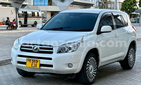 Buy Used Toyota RAV4 White Car in Dar es Salaam in Dar es Salaam Buy Used Toyota RAV4 White Car in Dar es Salaam in Dar es Salaam