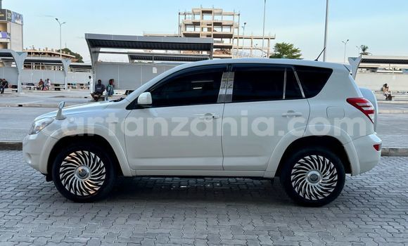 Buy Used Toyota RAV4 White Car in Dar es Salaam in Dar es Salaam Buy Used Toyota RAV4 White Car in Dar es Salaam in Dar es Salaam