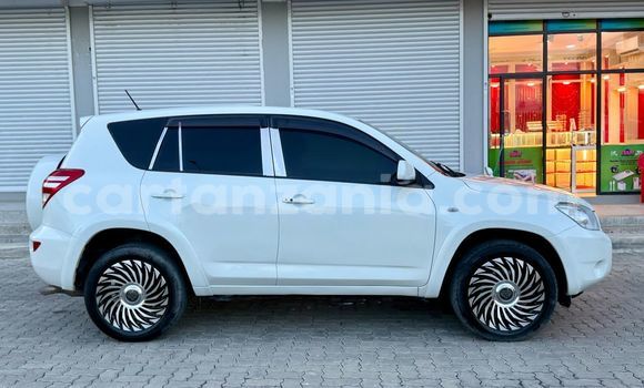 Buy Used Toyota RAV4 White Car in Dar es Salaam in Dar es Salaam Buy Used Toyota RAV4 White Car in Dar es Salaam in Dar es Salaam