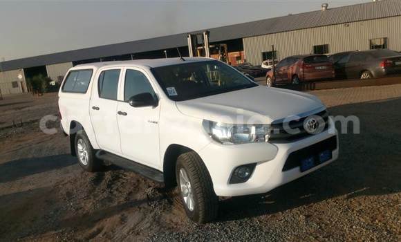 Nunua Ilio tumika Toyota Hilux Nyeupe Gari ndani ya Dar es Salaam nchini Dar es Salaam Nunua Ilio tumika Toyota Hilux Nyeupe Gari ndani ya Dar es Salaam nchini Dar es Salaam