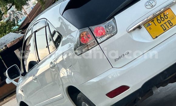 Nunua Ilio tumika Toyota Harrier Nyeupe Gari ndani ya Dar es Salaam nchini Dar es Salaam Nunua Ilio tumika Toyota Harrier Nyeupe Gari ndani ya Dar es Salaam nchini Dar es Salaam