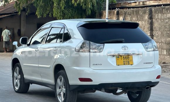 Nunua Ilio tumika Toyota Harrier Nyeupe Gari ndani ya Dar es Salaam nchini Dar es Salaam Nunua Ilio tumika Toyota Harrier Nyeupe Gari ndani ya Dar es Salaam nchini Dar es Salaam