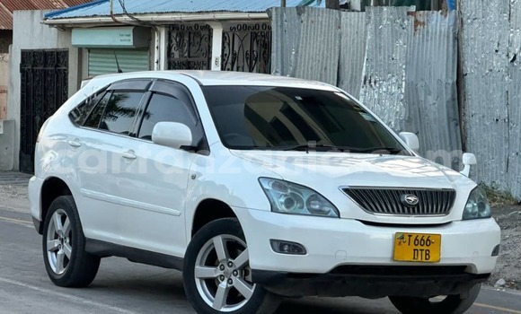 Buy Used Toyota Harrier White Car in Dar es Salaam in Dar es Salaam