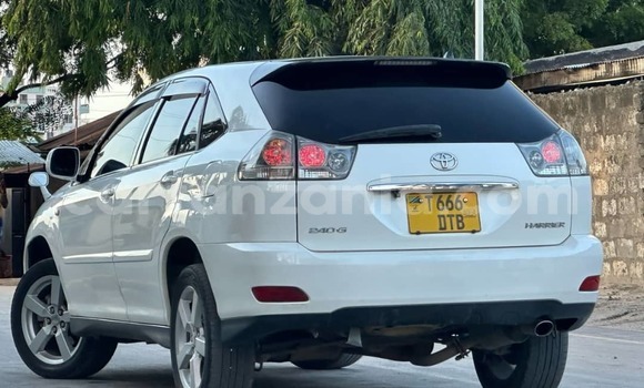 Buy Used Toyota Harrier White Car in Dar es Salaam in Dar es Salaam Buy Used Toyota Harrier White Car in Dar es Salaam in Dar es Salaam