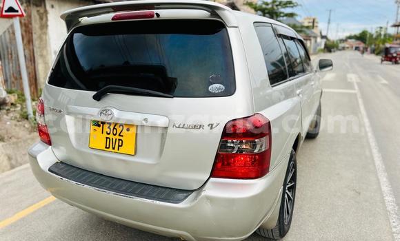 Nunua Ilio tumika Toyota Kluger Fedha Gari ndani ya Dar es Salaam nchini Dar es Salaam Nunua Ilio tumika Toyota Kluger Fedha Gari ndani ya Dar es Salaam nchini Dar es Salaam