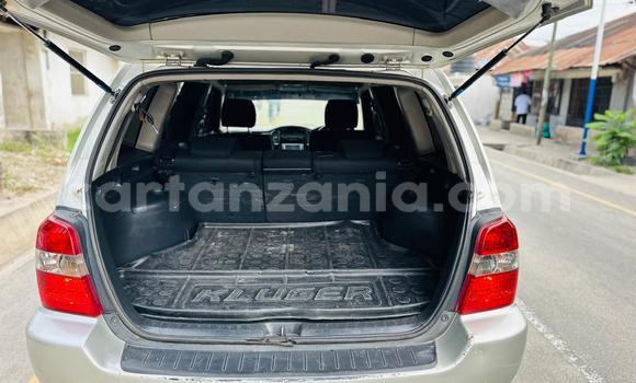 Nunua Ilio tumika Toyota Kluger Fedha Gari ndani ya Dar es Salaam nchini Dar es Salaam Nunua Ilio tumika Toyota Kluger Fedha Gari ndani ya Dar es Salaam nchini Dar es Salaam