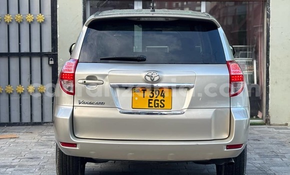 Nunua Ilio tumika Toyota Vanguard Brown Gari ndani ya Dar es Salaam nchini Dar es Salaam Nunua Ilio tumika Toyota Vanguard Brown Gari ndani ya Dar es Salaam nchini Dar es Salaam