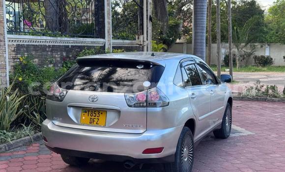 Nunua Ilio tumika Toyota Harrier Fedha Gari ndani ya Dar es Salaam nchini Dar es Salaam