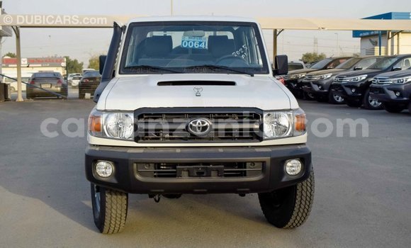 Buy Import Toyota Land Cruiser White Car in Import - Dubai in Arusha Buy Import Toyota Land Cruiser White Car in Import - Dubai in Arusha