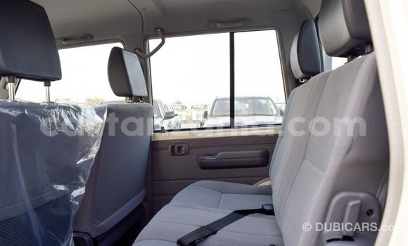 Buy Import Toyota Land Cruiser White Car in Import - Dubai in Arusha Buy Import Toyota Land Cruiser White Car in Import - Dubai in Arusha