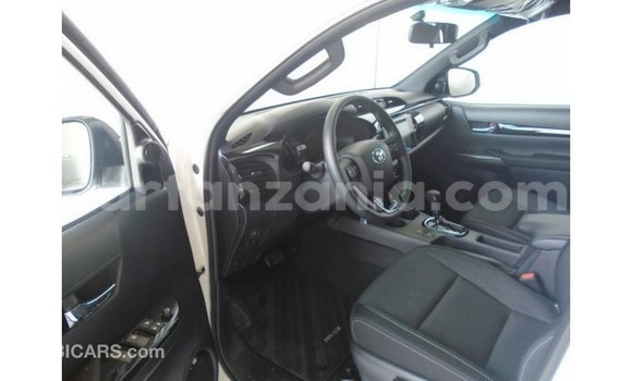 Buy Import Toyota Hilux White Car in Import - Dubai in Arusha Buy Import Toyota Hilux White Car in Import - Dubai in Arusha