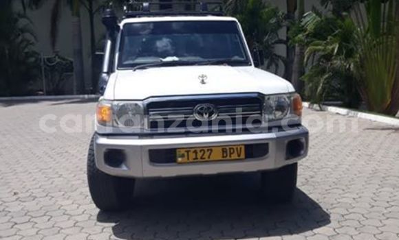 Buy Used Toyota Land Cruiser White Car in Dar es Salaam in Dar es Salaam Buy Used Toyota Land Cruiser White Car in Dar es Salaam in Dar es Salaam