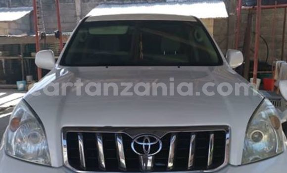 Buy Used Toyota Land Cruiser Prado White Car in Dar es Salaam in Dar es Salaam Buy Used Toyota Land Cruiser Prado White Car in Dar es Salaam in Dar es Salaam