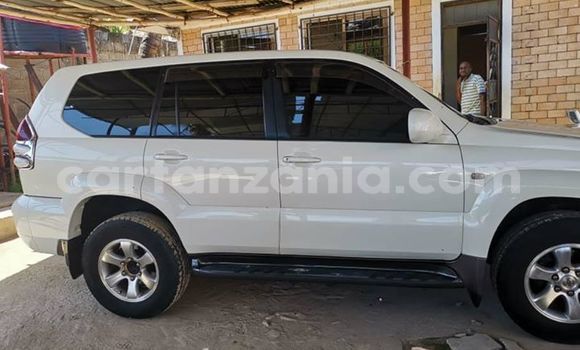 Buy Used Toyota Land Cruiser Prado White Car in Dar es Salaam in Dar es Salaam Buy Used Toyota Land Cruiser Prado White Car in Dar es Salaam in Dar es Salaam