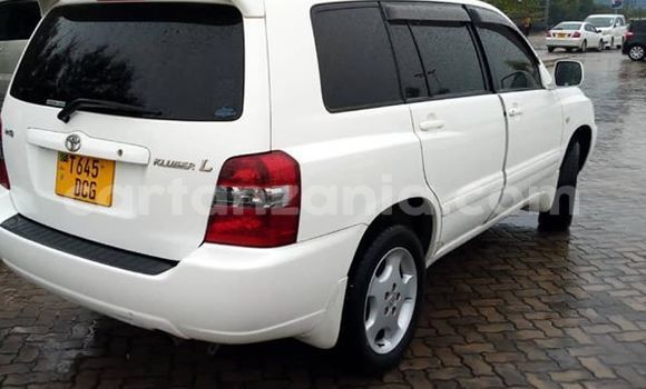 Buy Used Toyota Kluger White Car in Dar es Salaam in Dar es Salaam Buy Used Toyota Kluger White Car in Dar es Salaam in Dar es Salaam
