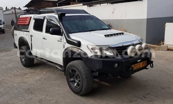 Buy Used Toyota Hilux White Car in Dar es Salaam in Dar es Salaam Buy Used Toyota Hilux White Car in Dar es Salaam in Dar es Salaam