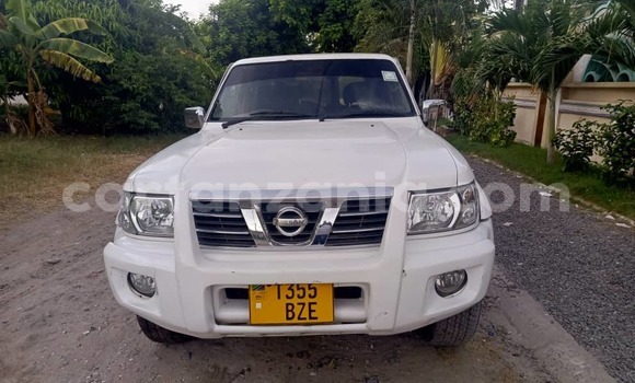 Buy Used Nissan Patrol White Car in Dar es Salaam in Dar es Salaam