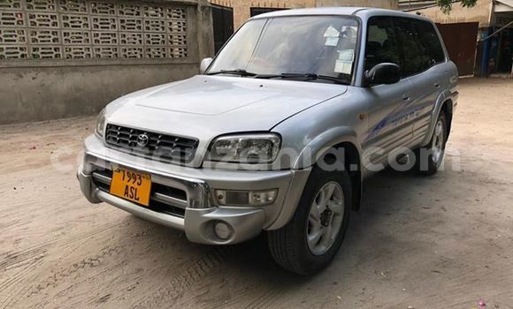 Buy Used Toyota RAV4 Silver Car in Dar es Salaam in Dar es Salaam Buy Used Toyota RAV4 Silver Car in Dar es Salaam in Dar es Salaam