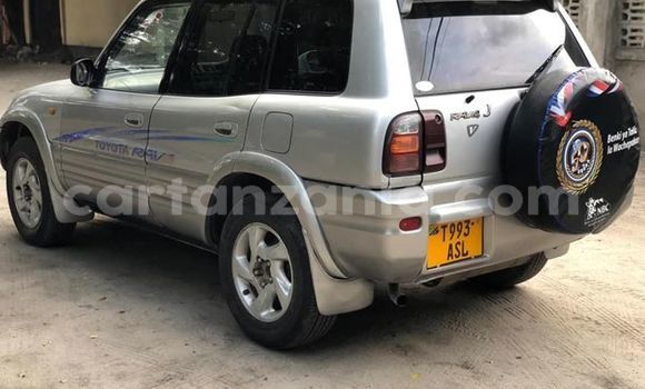 Buy Used Toyota RAV4 Silver Car in Dar es Salaam in Dar es Salaam Buy Used Toyota RAV4 Silver Car in Dar es Salaam in Dar es Salaam