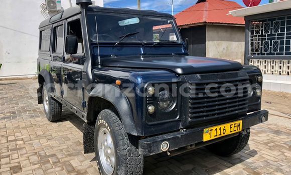 Buy Used Land Rover Defender Green Car in Dar es Salaam in Dar es Salaam Buy Used Land Rover Defender Green Car in Dar es Salaam in Dar es Salaam