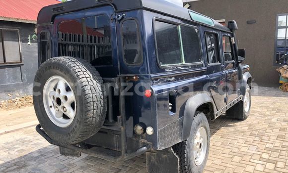 Buy Used Land Rover Defender Green Car in Dar es Salaam in Dar es Salaam Buy Used Land Rover Defender Green Car in Dar es Salaam in Dar es Salaam