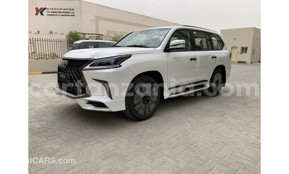 Nunua Imported Lexus LX Nyeupe Gari ndani ya Import - Dubai nchini Arusha Nunua Imported Lexus LX Nyeupe Gari ndani ya Import - Dubai nchini Arusha