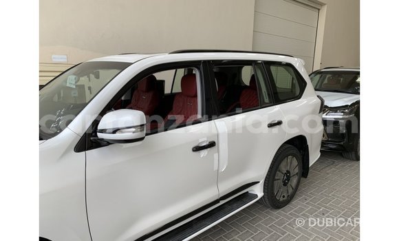 Nunua Imported Lexus LX Nyeupe Gari ndani ya Import - Dubai nchini Arusha Nunua Imported Lexus LX Nyeupe Gari ndani ya Import - Dubai nchini Arusha