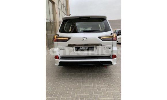 Nunua Imported Lexus LX Nyeupe Gari ndani ya Import - Dubai nchini Arusha Nunua Imported Lexus LX Nyeupe Gari ndani ya Import - Dubai nchini Arusha